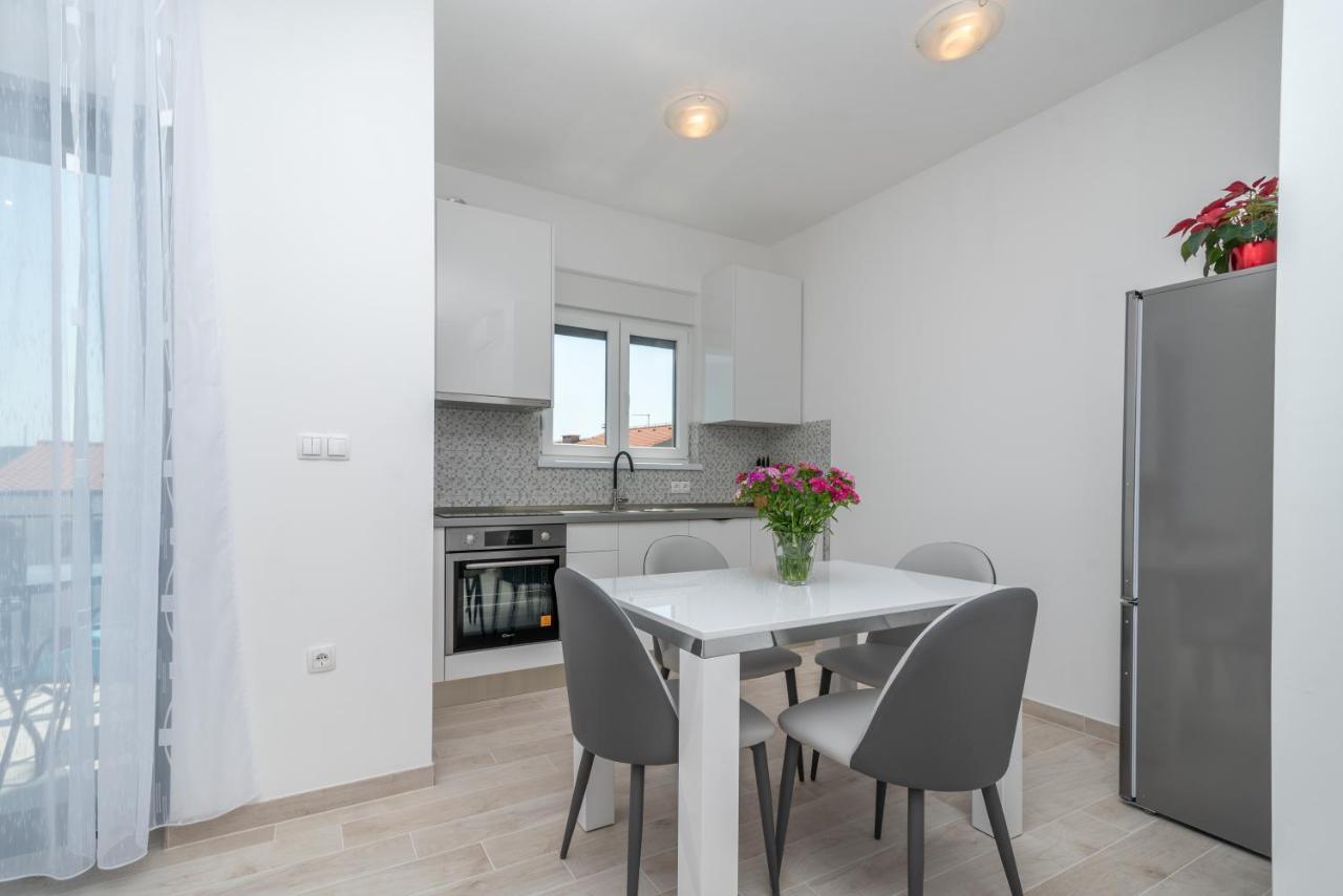 Apartman Pjer Trogir Buitenkant foto